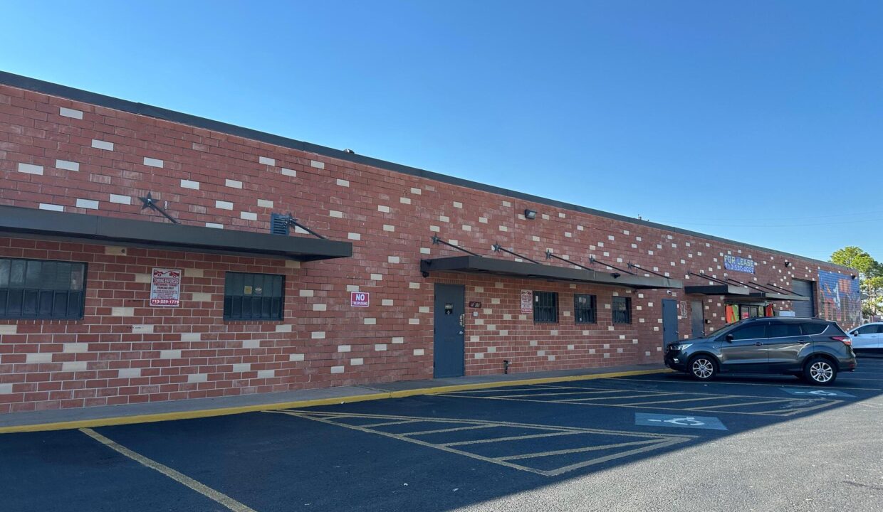 WhatsApp Image 2025-10-16 at 09.10.06_85c4f22c