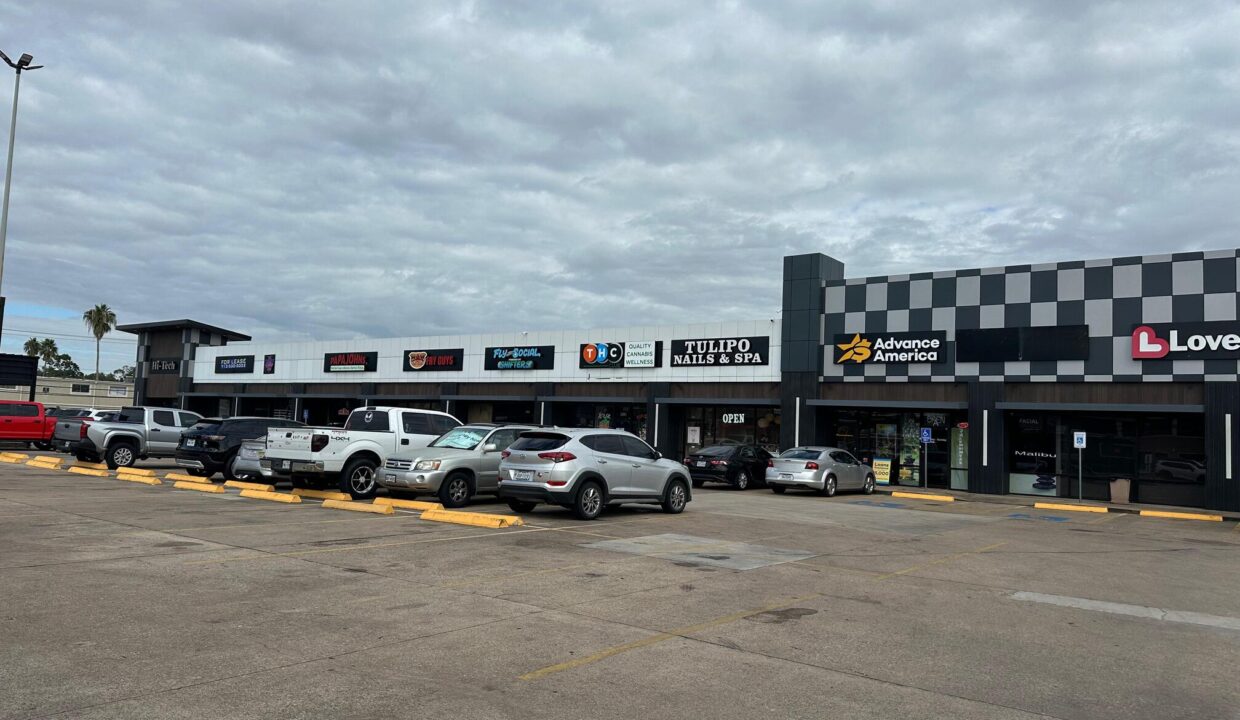 WhatsApp Image 2025-10-17 at 17.40.58_45474909