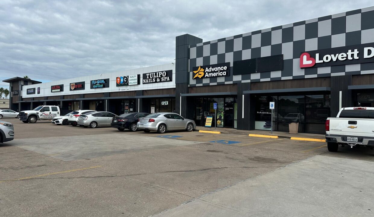 WhatsApp Image 2025-10-17 at 17.41.00_5913761a