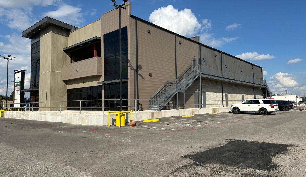 WhatsApp Image 2025-10-16 at 18.20.46_876062a6