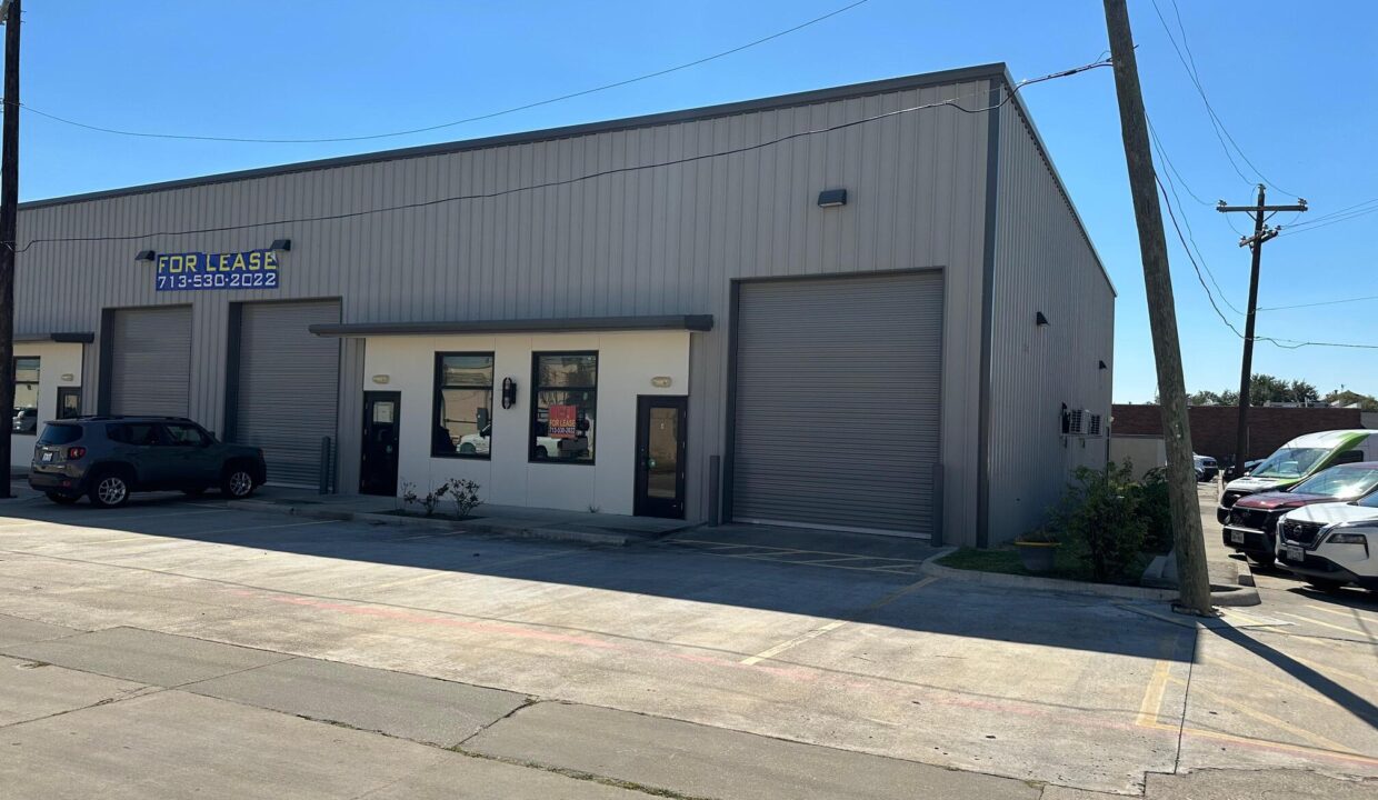 WhatsApp Image 2025-10-15 at 17.21.51_43256d7d